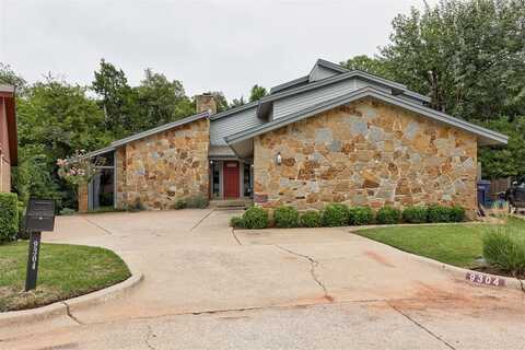 9304 Broughton Court, Oklahoma City, OK 73132
