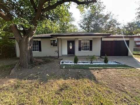 1513 Oakbrook Court, Lancaster, TX 75134