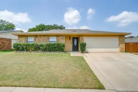 2616 Treeview Drive, Arlington, TX 76016