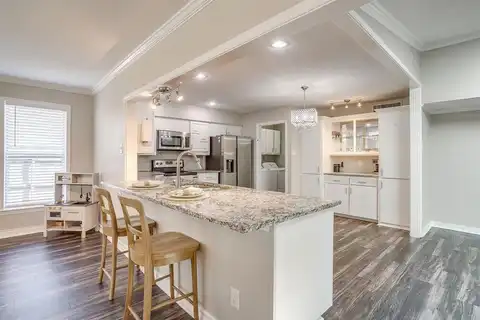 2616 Treeview Drive, Arlington, TX 76016
