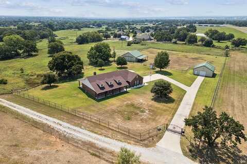 676 Mcvoid Road, Springtown, TX 76082