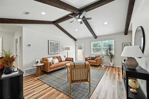 4921 Bonnell Avenue, Fort Worth, TX 76107