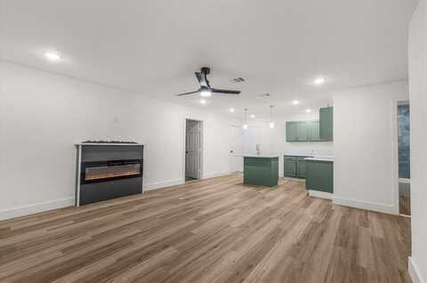 929 Glen Garden Drive, Fort Worth, TX 76104