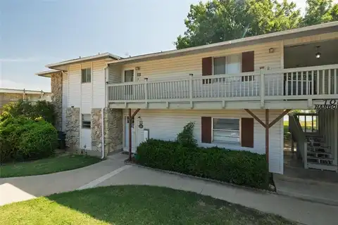 108 Harbor Drive, Runaway Bay, TX 76426