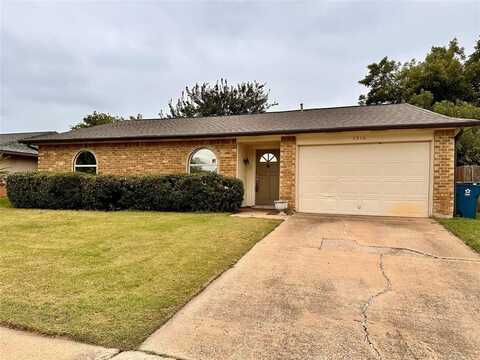 5316 Prince Drive, Lake Dallas, TX 75065