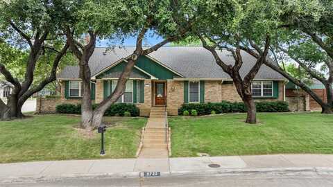 9722 Milltrail Drive, Dallas, TX 75238