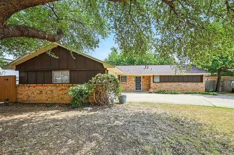 313 Vine Street, Euless, TX 76040