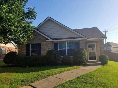 8800 Eastwood Avenue, Crossroads, TX 76227