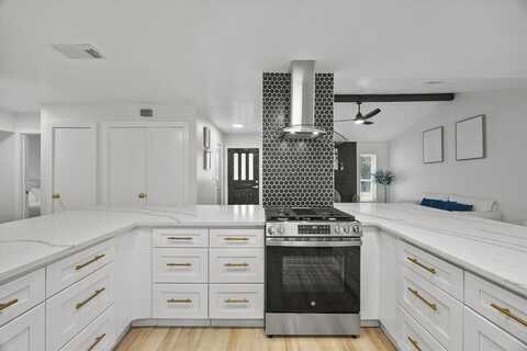 600 E Kearney Street, Mesquite, TX 75149