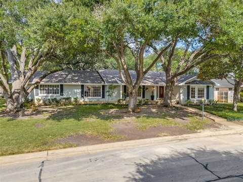 3816 Trails Edge Road, Fort Worth, TX 76109