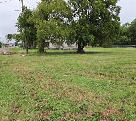 901 S 13th, Honey Grove, TX 75446