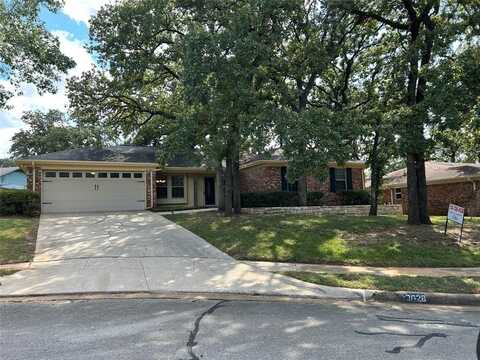 3028 Scenic Hills Court, Bedford, TX 76021