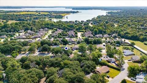425 Glenhaven Drive, Azle, TX 76020