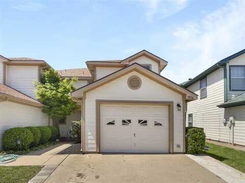 7576 Kings Trail, Fort Worth, TX 76133