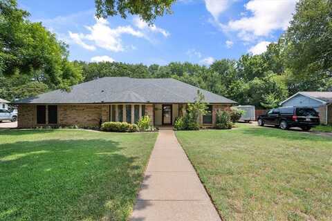 12014 Saddlehorn Lane, Mansfield, TX 76063