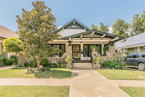 2238 College Avenue, Fort Worth, TX 76110