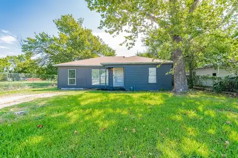 2622 Crystal Drive, Balch Springs, TX 75180