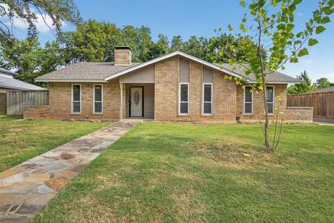 2922 Canyon Drive, Grapevine, TX 76051
