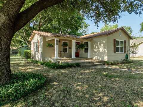 301 Goddard, West, TX 76691