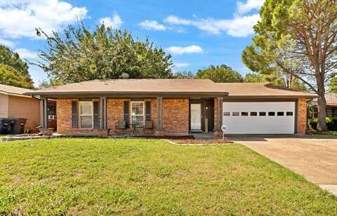 4028 Dogwood Lane, Fort Worth, TX 76137