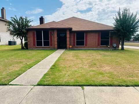 500 Glenwood Drive, Lancaster, TX 75146