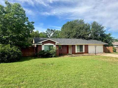1602 England Road, Arlington, TX 76013