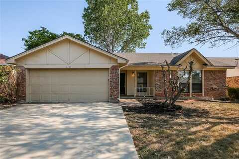 6449 Whitehurst Drive, Watauga, TX 76148