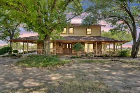 1105 E Highland Road, Oak Leaf, TX 75154