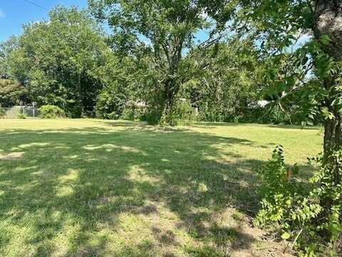 311 N Leon Street, Groesbeck, TX 76642