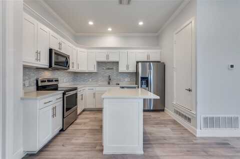 713 Grainger Street, Fort Worth, TX 76104