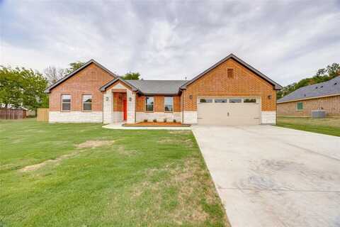 1704 Kings Lane, Commerce, TX 75428