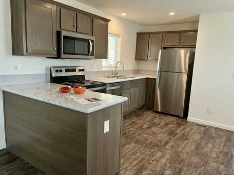 10960 N 67th Avenue #74, Glendale, AZ 85304