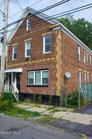 915 McClyman Street, Schenectady, NY 12307