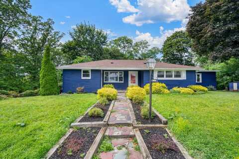 14 Windsor Dr, New Windsor, NY 12553