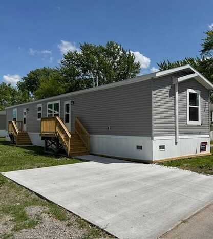 13th St., Coal Valley, IL 61240