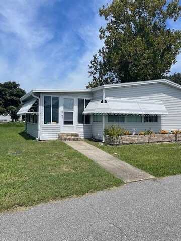 405 La Coquina Dr., Edgewater, FL 32141