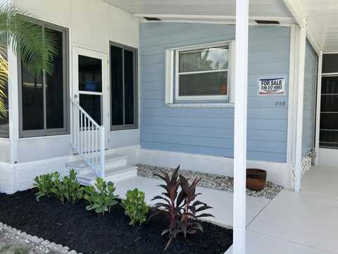 998 PLYMOUTH ROCK DR, Naples, FL 34110