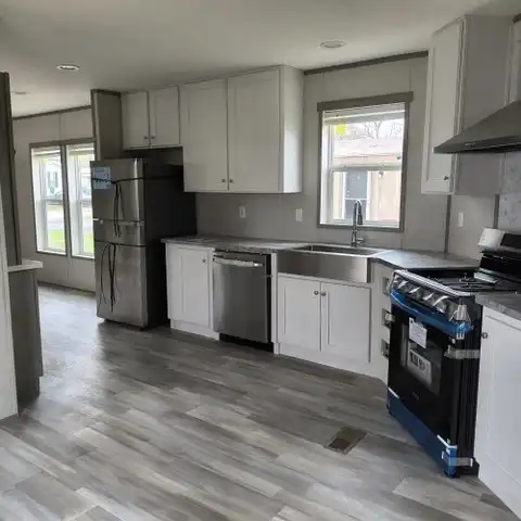 27 Crestwood Drive, Middletown, IN 47356