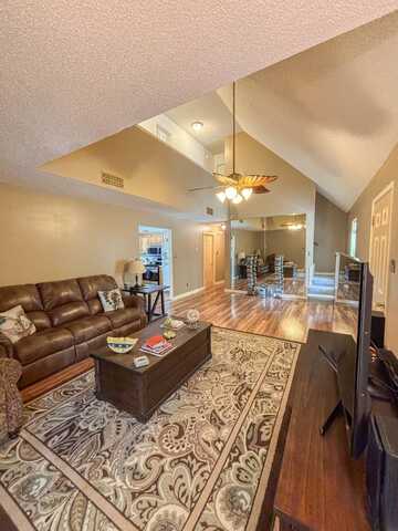 76 Christie Ave, Munford, TN 38058