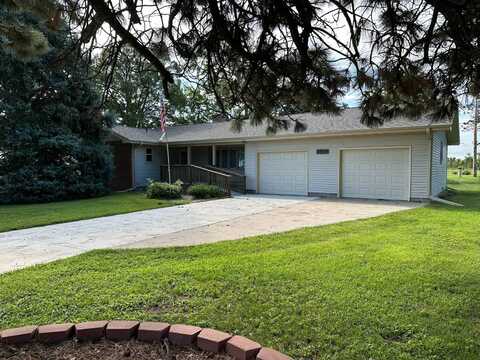801 E 6th, Davenport, NE 68335
