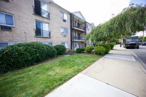 50 Lenox Road, Rockville Centre, NY 11570