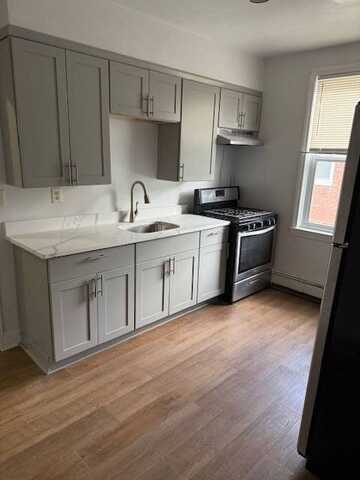 39-18 208th St, Bayside, NY 11361