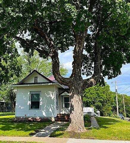 820 Olive, Trenton, MO 64683
