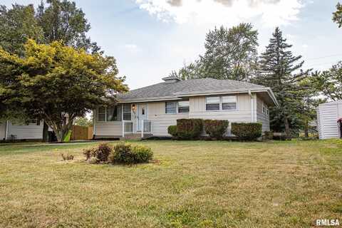 5607 N PLAZA Drive, Peoria, IL 61614
