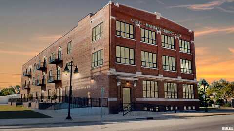 1001 SW ADAMS Street, Peoria, IL 61602
