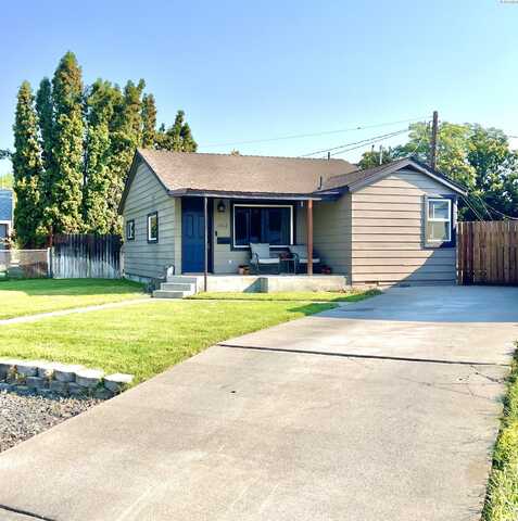 1002 Sanford Ave, Richland, WA 99352