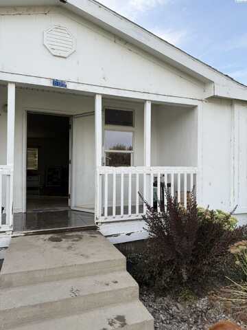 605 Dean Avenue, Granger, WA 98932