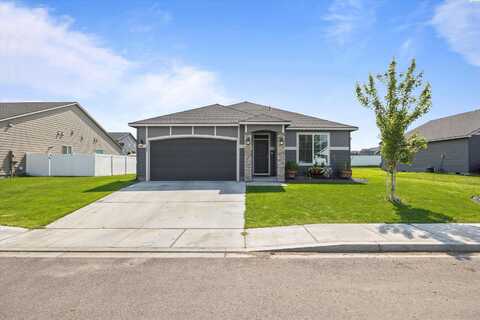 408 Jade Ave, Grandview, WA 98930