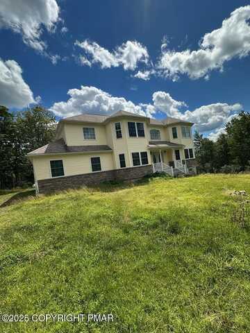 117 Gap View Drive, Long Pond, PA 18334