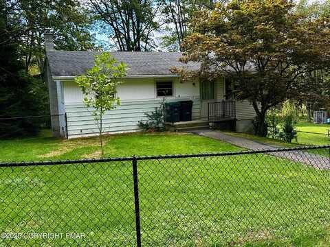 93 Center Avenue, Mount Pocono, PA 18344